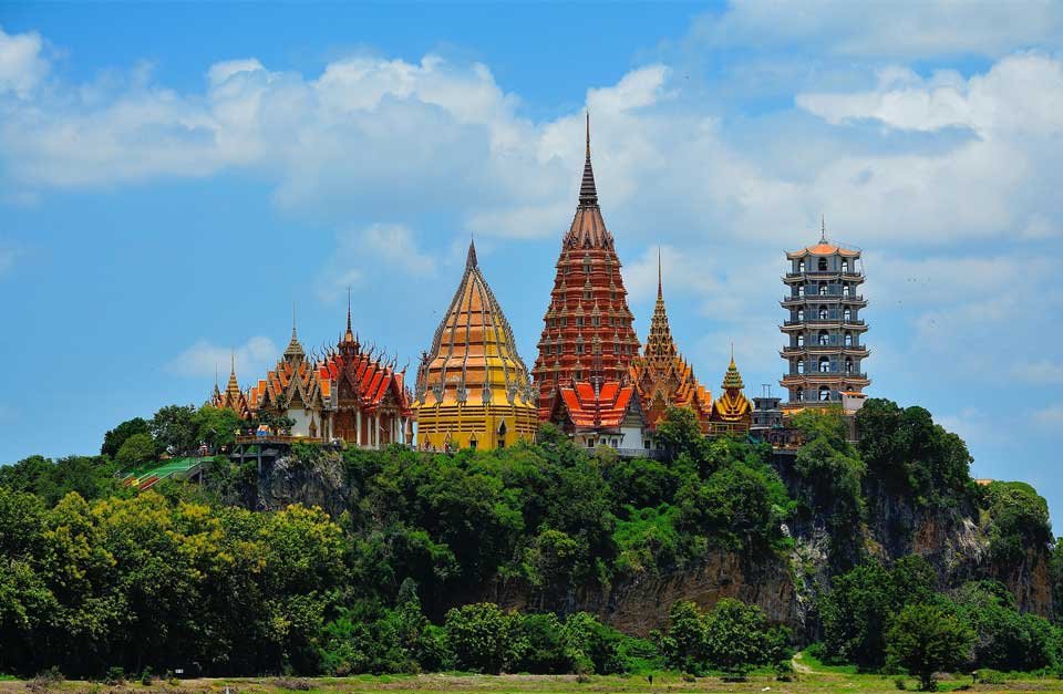 Wat Tham Suea